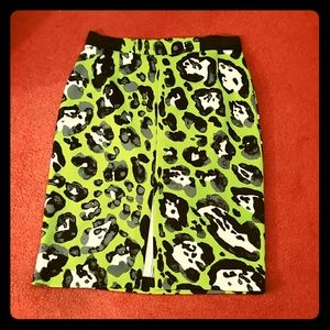 Green/black/white midi leopard print skirt